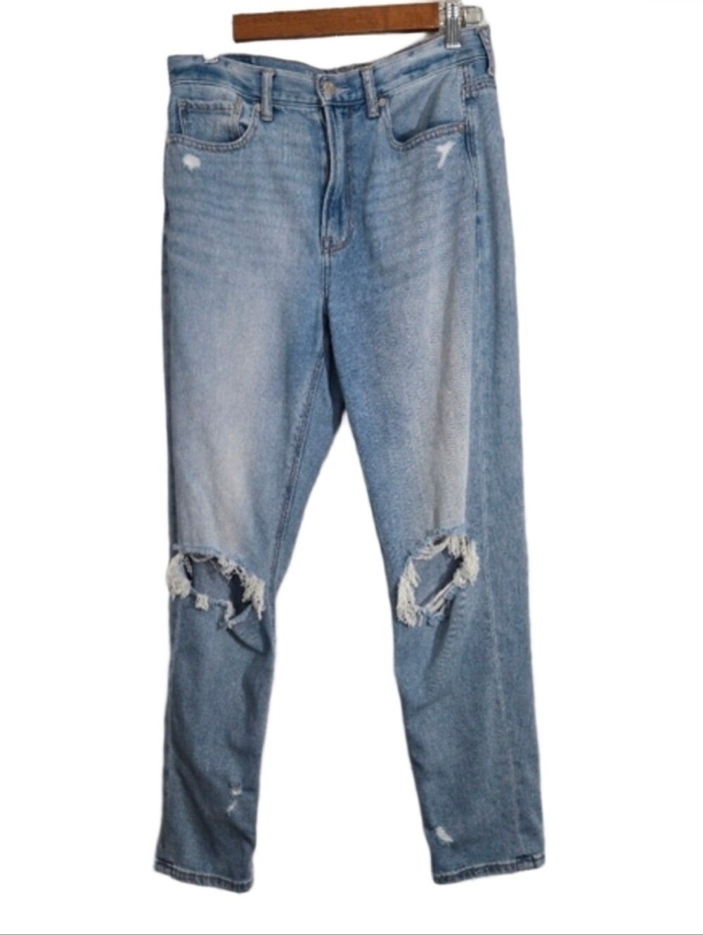 AEO "mom jean"
